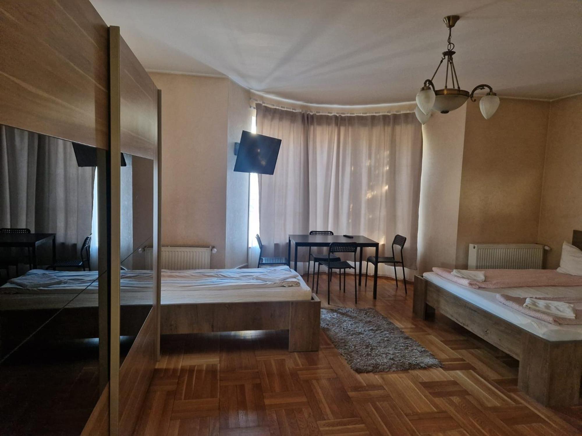 קלוז'-נאפוקה Bigcitty Rooms מראה חיצוני תמונה