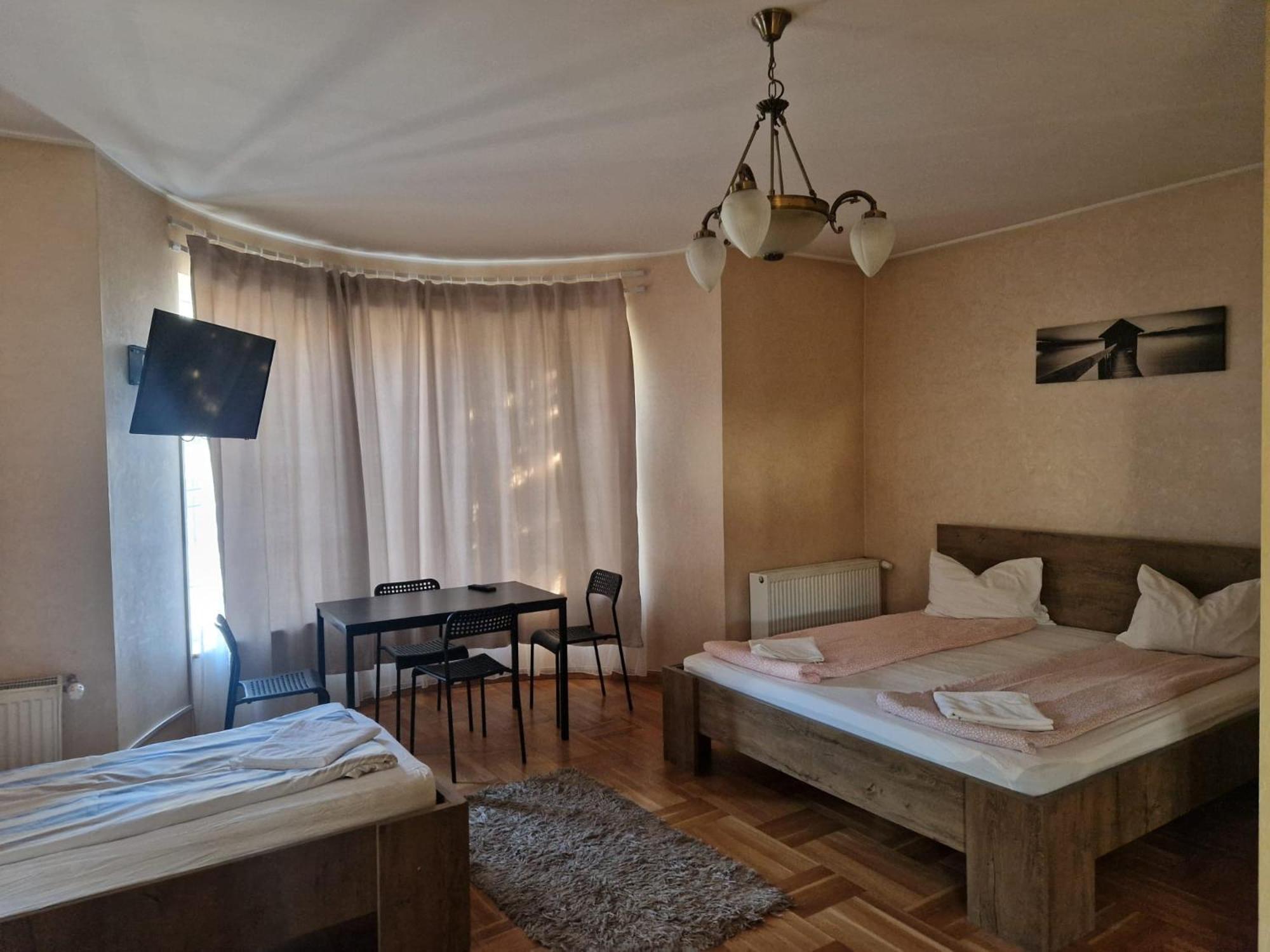 קלוז'-נאפוקה Bigcitty Rooms מראה חיצוני תמונה